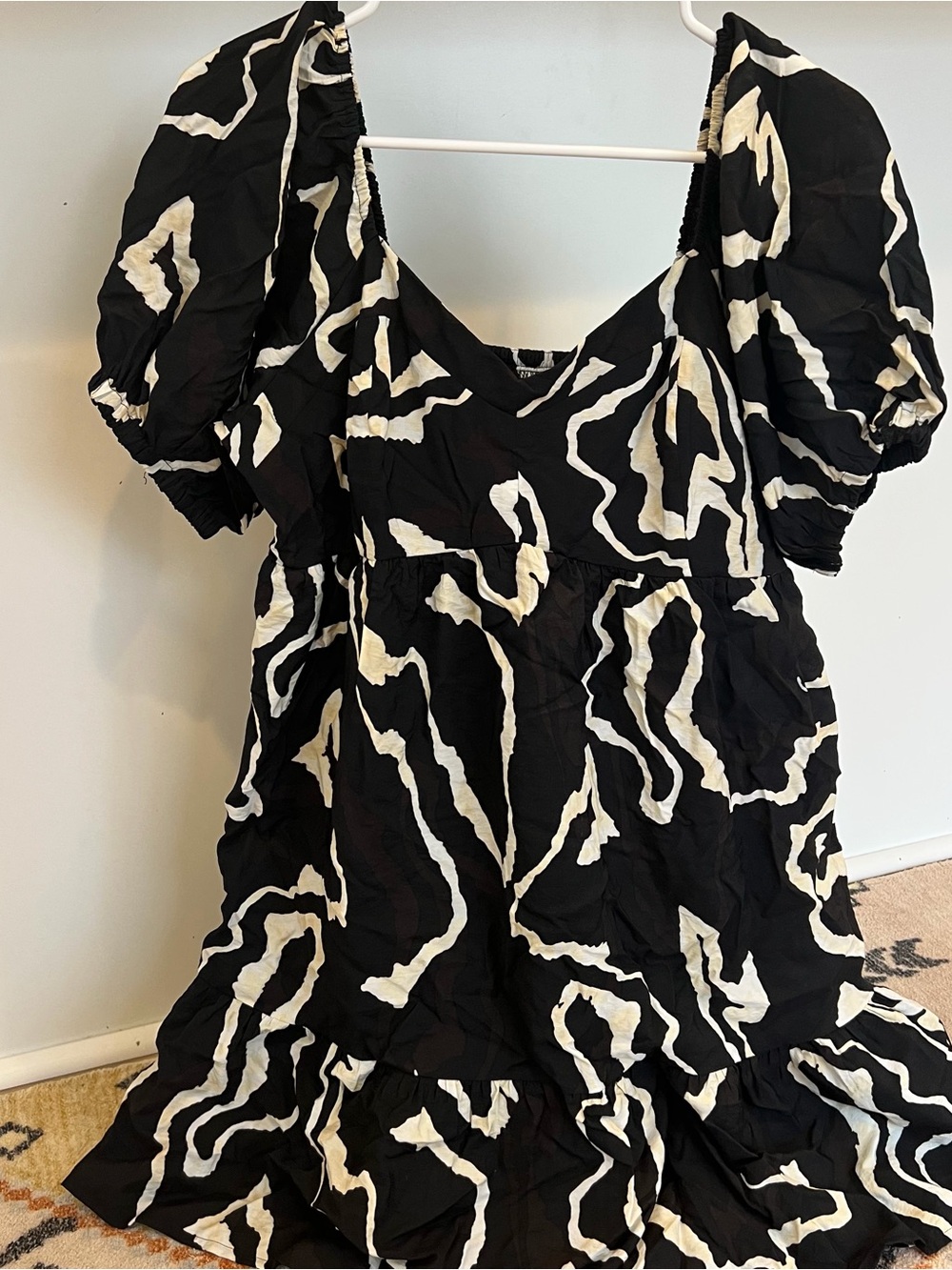 Nine West Black and White Puff-Sleeve Mini Dress